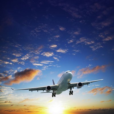 疫情导致无法专机回国，厦门航空收取1.6万退票费引争议