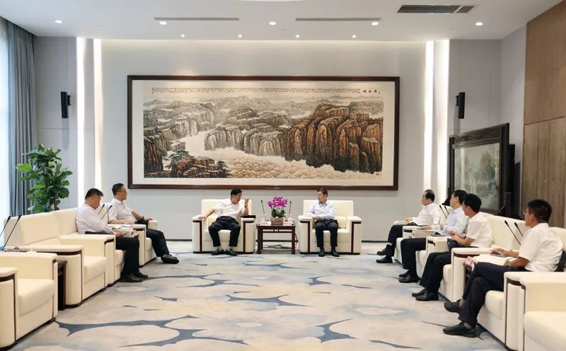 煤炭工业技术委员会主任王显政一行到陕煤集团调研座谈